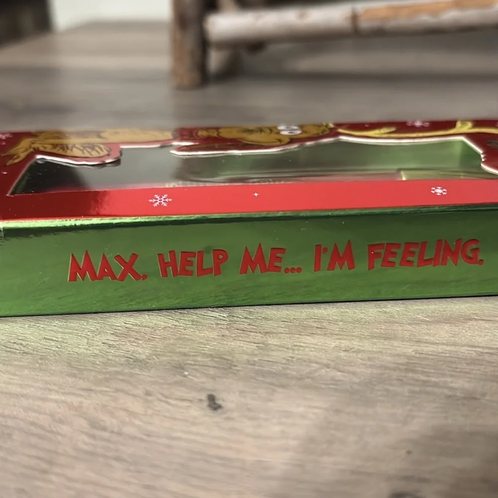 NEW REVOLUTION X The Grinch LITTLE MAX Lip Kit